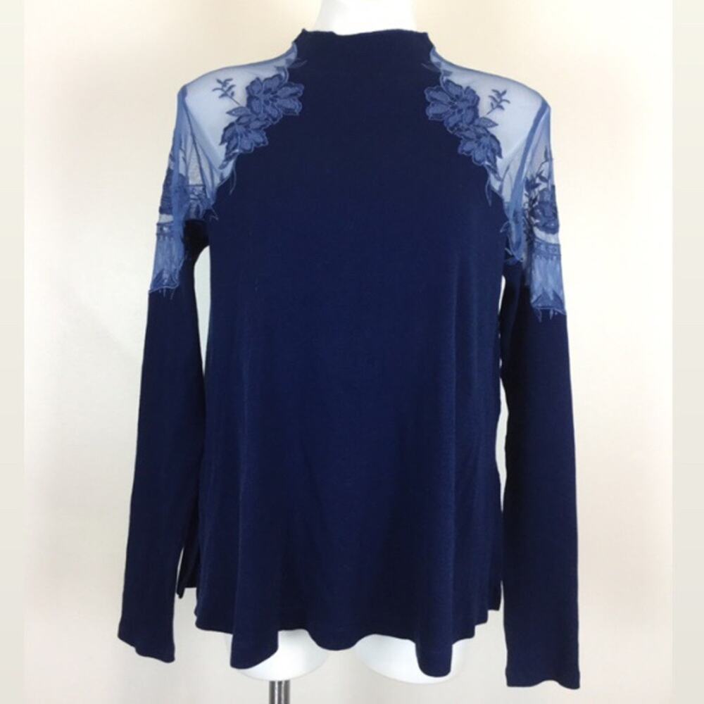 Free People Blue Lace Shoulder Long Sleeve Top Medium - Picture 3 of 10